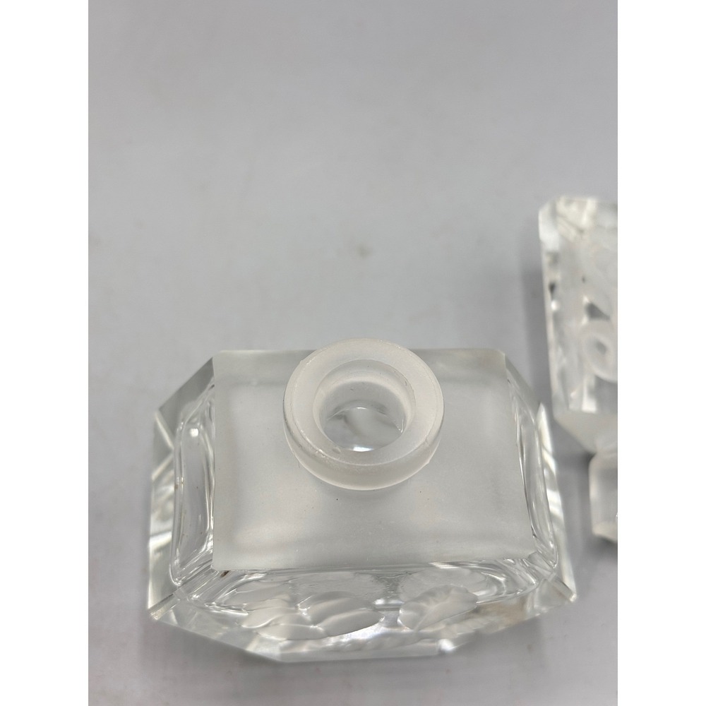 Vintage Glass Perfume Bottle Frosted Floral Intaglio Hexagon Glass Stopper 4" - Picture 5 of 10